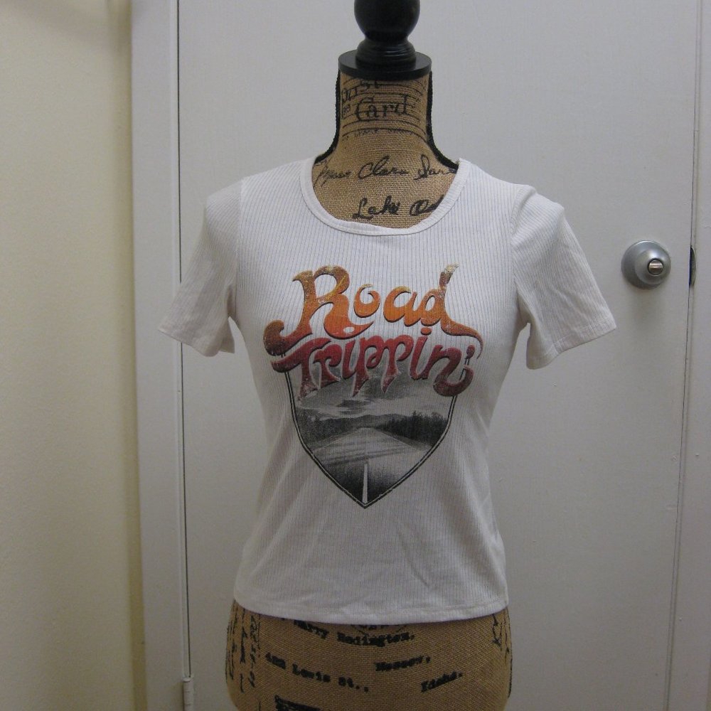 NWOT Full Tilt graphic tee shirt top XS extra smal